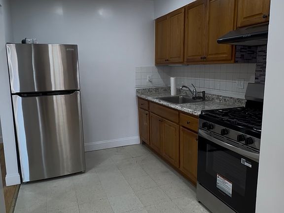 3rd image of 9428 53rd Ave APT 3