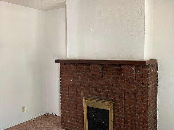 3rd image of 1044 Bradshaw Ave