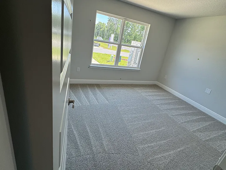 8090 Westpointe Ln — Photo 12