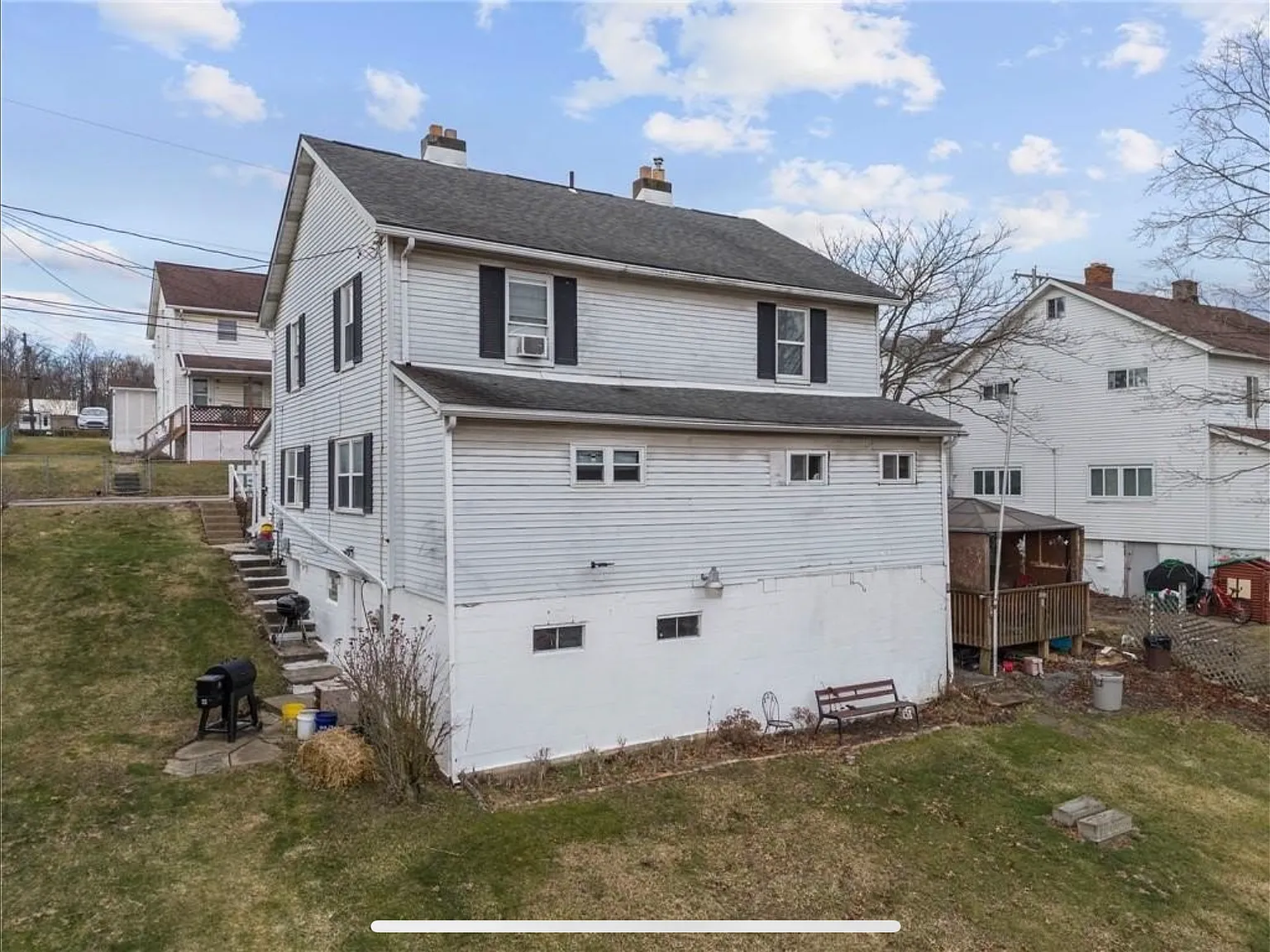 2 bed, 1.0 bath, 1200 sqft, $1,200 — Photo 2