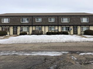 903 W Roosevelt St APT 2, Harvard, IL 60033