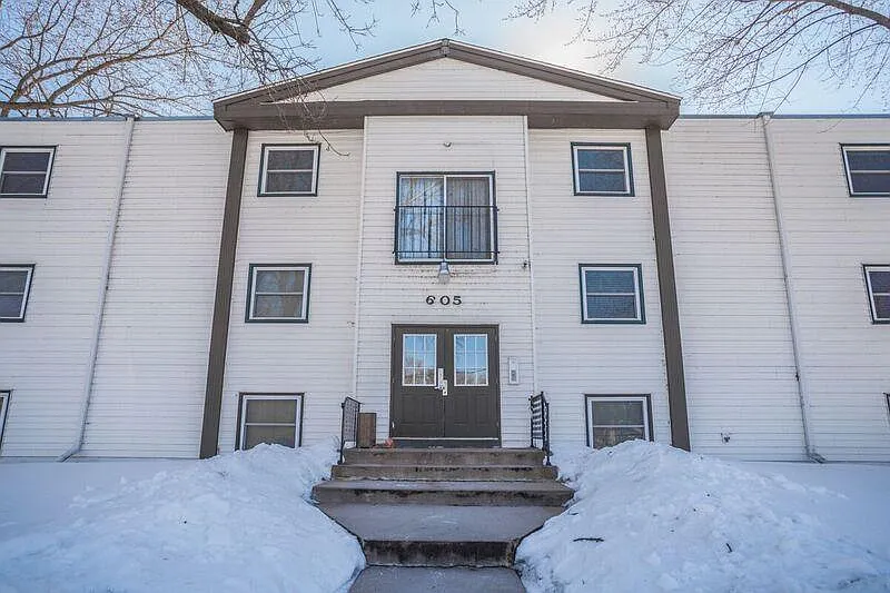605 Stillwater Rd