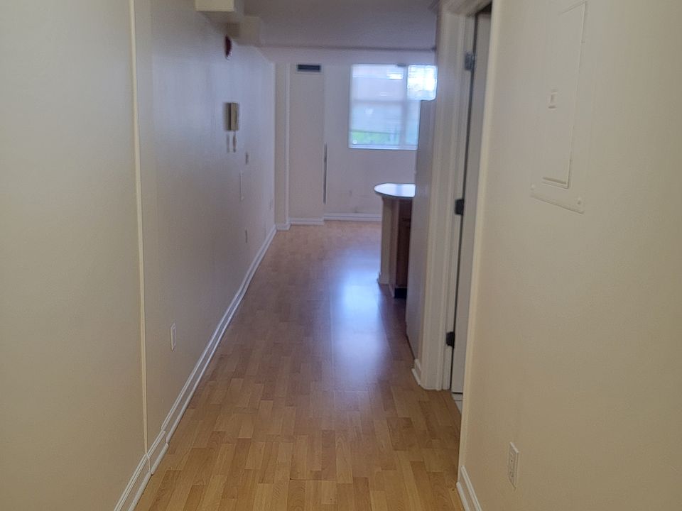 2nd image of 111 S Broadway #G2