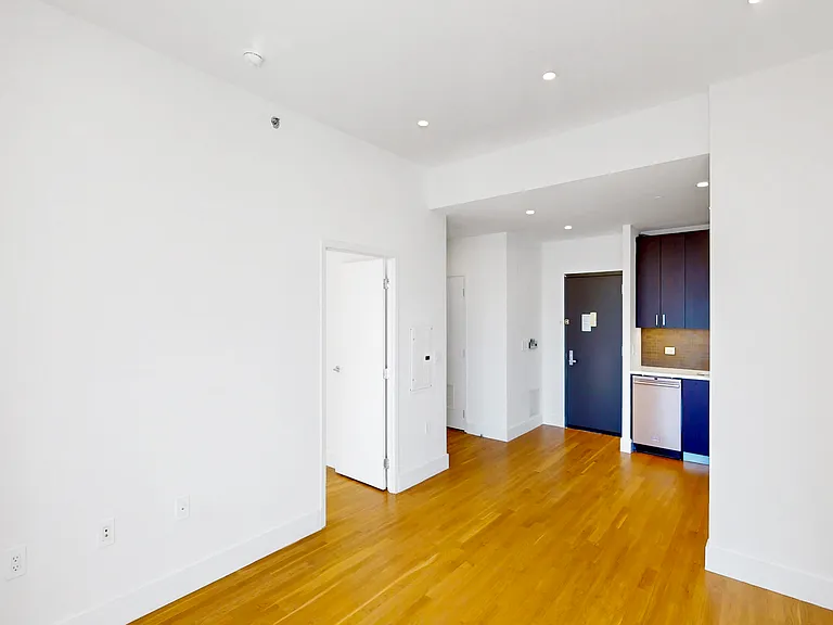 3050 21st St #4B — Photo 3