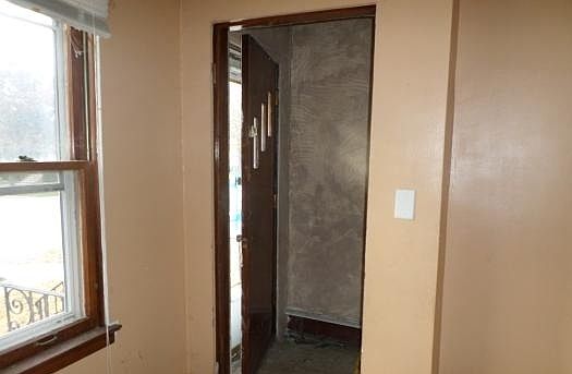 4th image of 1019 N 5th Ave