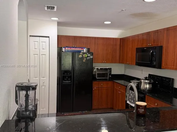 8999 NW 107th Ct, Doral, FL