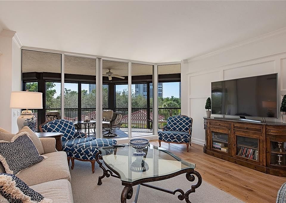 1st image of 8960 Bay Colony Dr APT 204