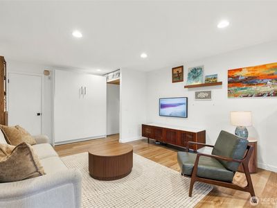 335 Heather Road #208, Everett, WA, 98203