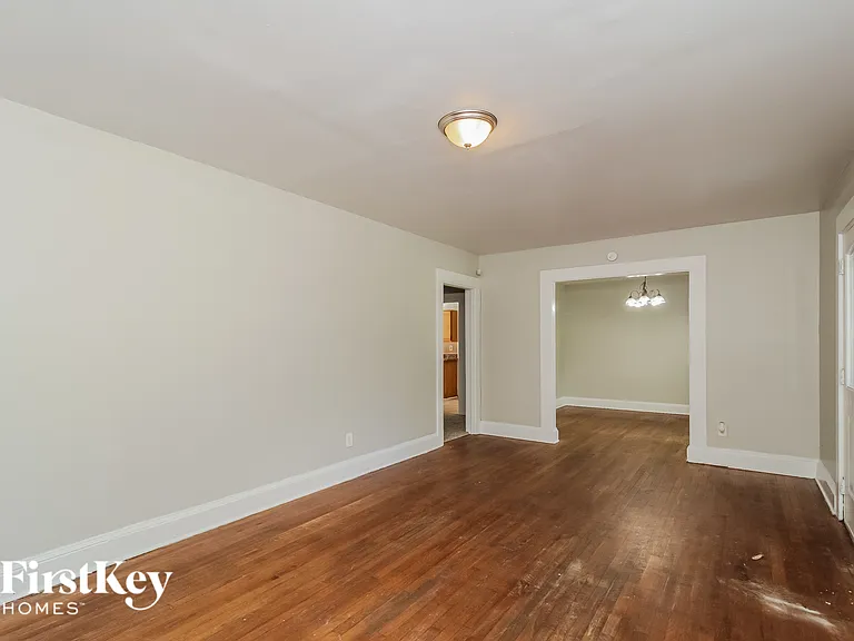 1750 Avon Ave SW — Photo 3