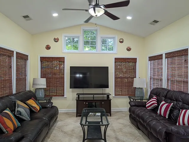 1903 Dundalk Rd — Photo 10