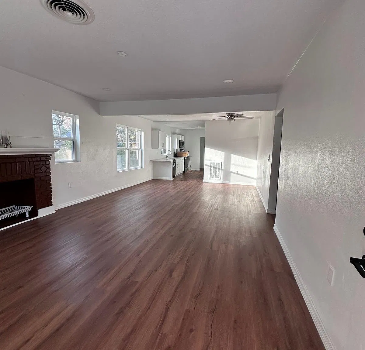 3 bed, 1491 sqft, $1,800 — Photo 2