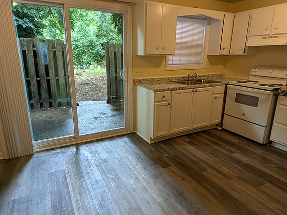 2nd image of 856 Jamison Ct