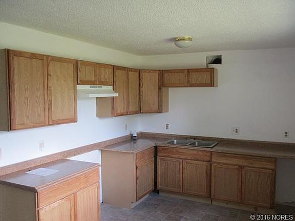 3rd image of 107 Martha Dr
