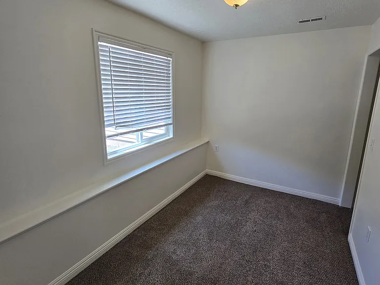 May Rent FREE!! — Photo 10