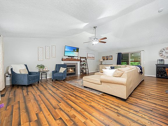 2nd image of 550 Scioto Meadows Blvd