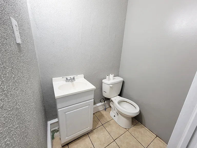 4554 N Smedley St — Photo 15
