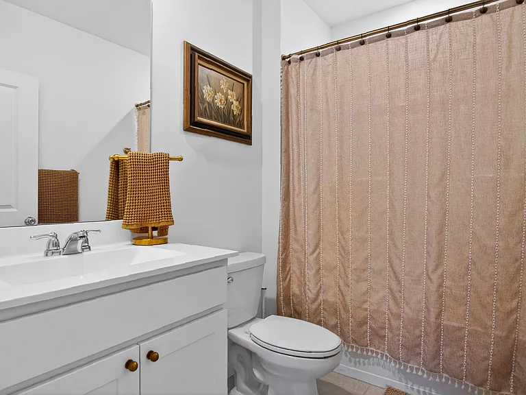 760 Carlyle Way — Photo 34