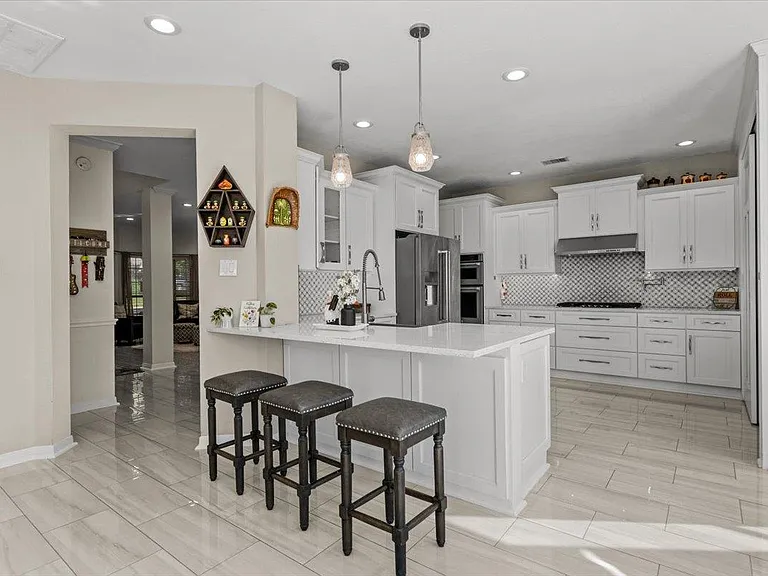 8503 Delavan Ave — Photo 11