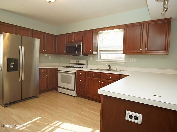 3rd image of 12502 Brothers Ave