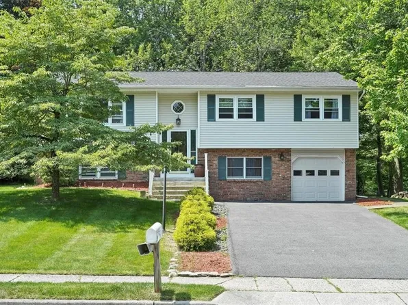 21 Winchester Drive, Monroe, NY 10950