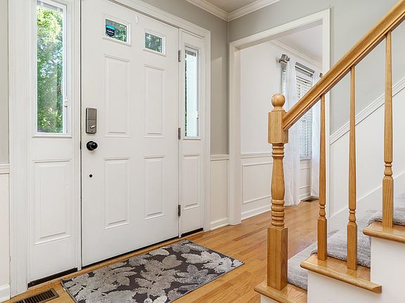 5th image of 5461 Blackthorn Dr