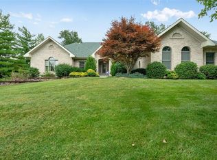 9810 Bridle Trail Ln, Saint Louis, MO 63128