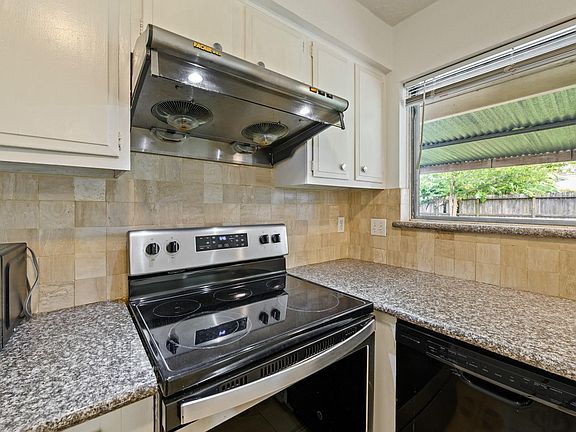 3rd image of 16703 David Glen Dr