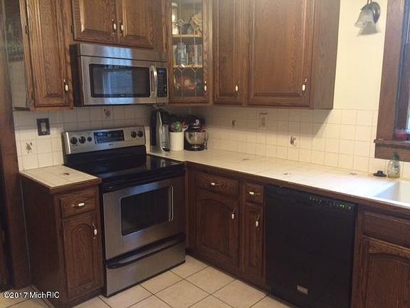 2nd image of 166 W Saint Joseph St