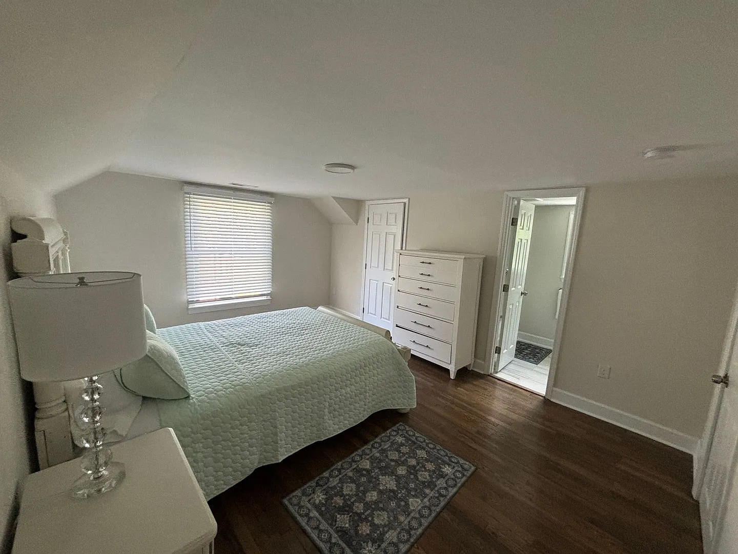 1231 Brookwood Dr Available 6/1/2027-28 And 6/1/2028-2029 Fully Furnished (Short/Long Term) — Photo 3