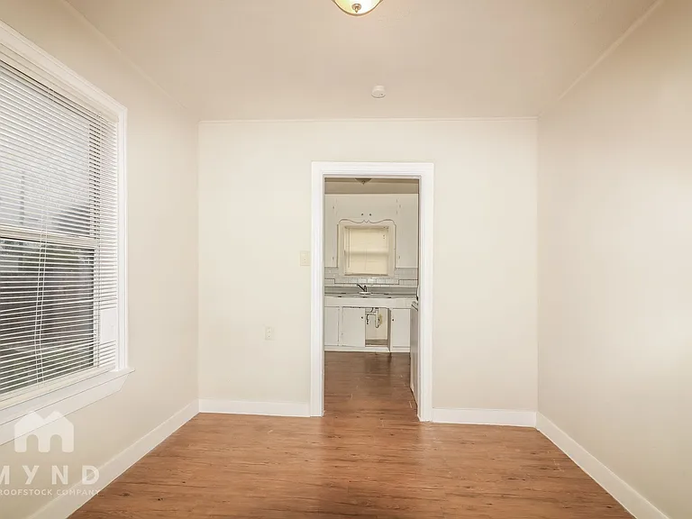 1322 Verbena St — Photo 11