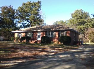 4350 Walking Horse Ln, Greensboro, NC 27410