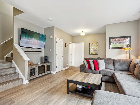 5th image of 1378 Longchamps Ct