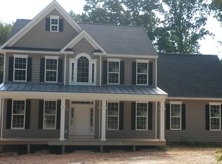 10527 Bears Den Rd, Marshall, VA 20115