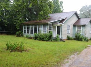 2425 Raymond Rd, Jackson, MS 39212