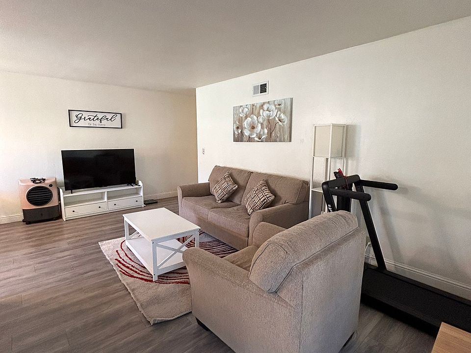 1st image of 906 Gilchrist Dr APT 4