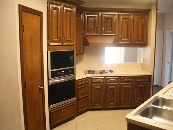 4th image of 606 Mistycreek Dr