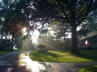 1 Penhurst Rd, Pittsburgh, PA 15202