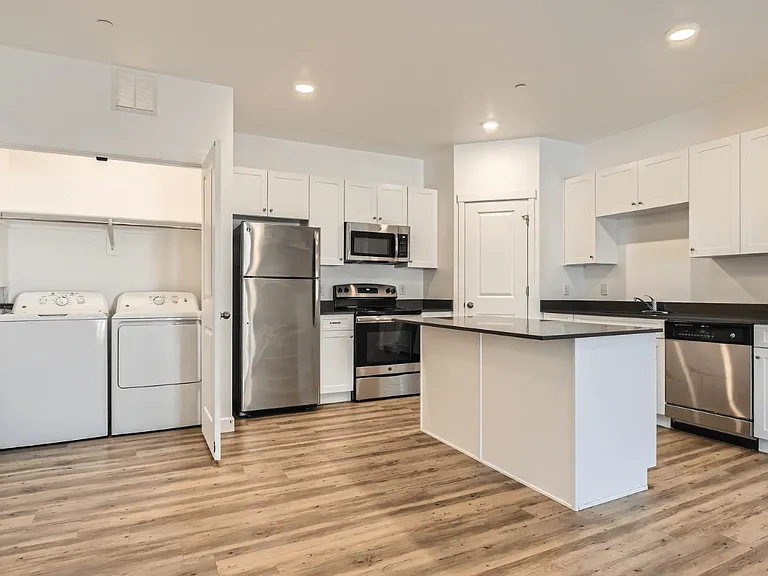 Eversage Apartments — Photo 52