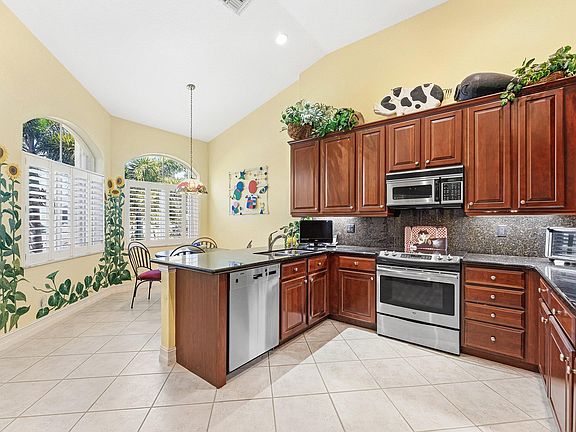 3rd image of 112 Palm Point Circle #D