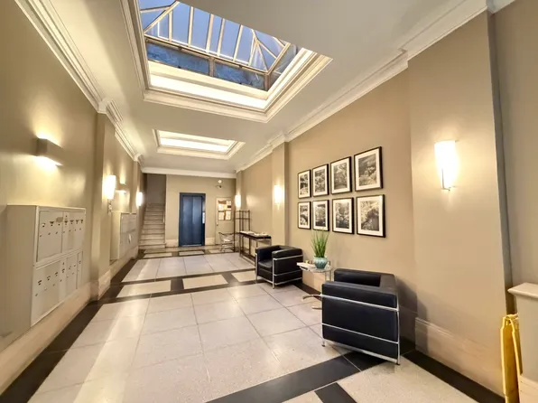 251 West 81st Street image 10 of 11