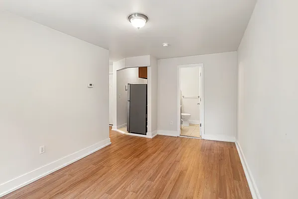 Rented by Nest Seekers International | media 12