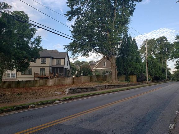 2nd image of 3367 Rockbridge Rd