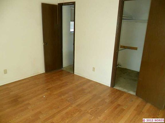 4th image of 15049 S Waco Ave