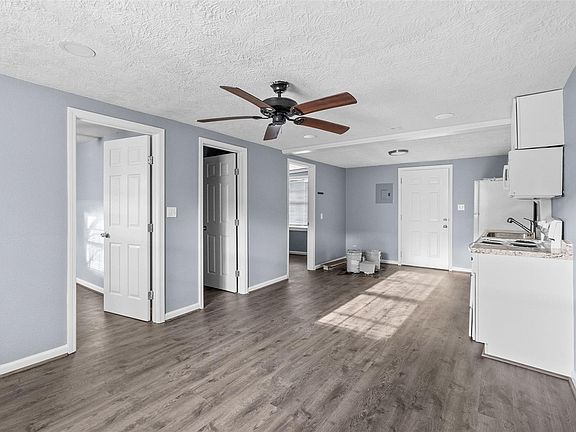 3rd image of 4126 Paladino St #4030
