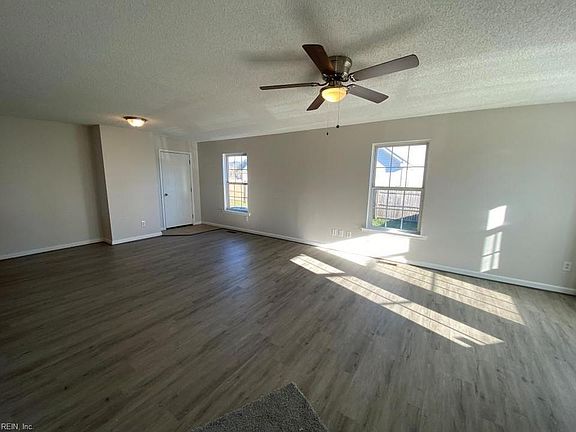 2nd image of 302 Poplar Ave
