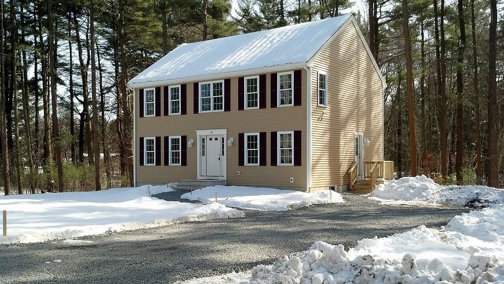 138 Milford St, Hanson, MA 02341, MLS# 73135757