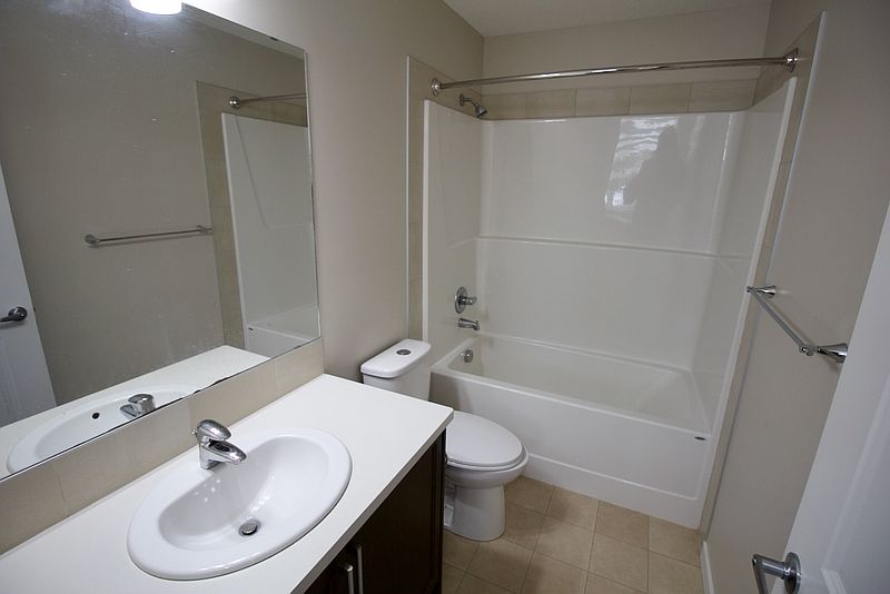 Edmonton House for rent - 3 Bedrooms — photo 21