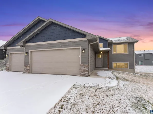 48 Chloe St, Baltic, SD 57003