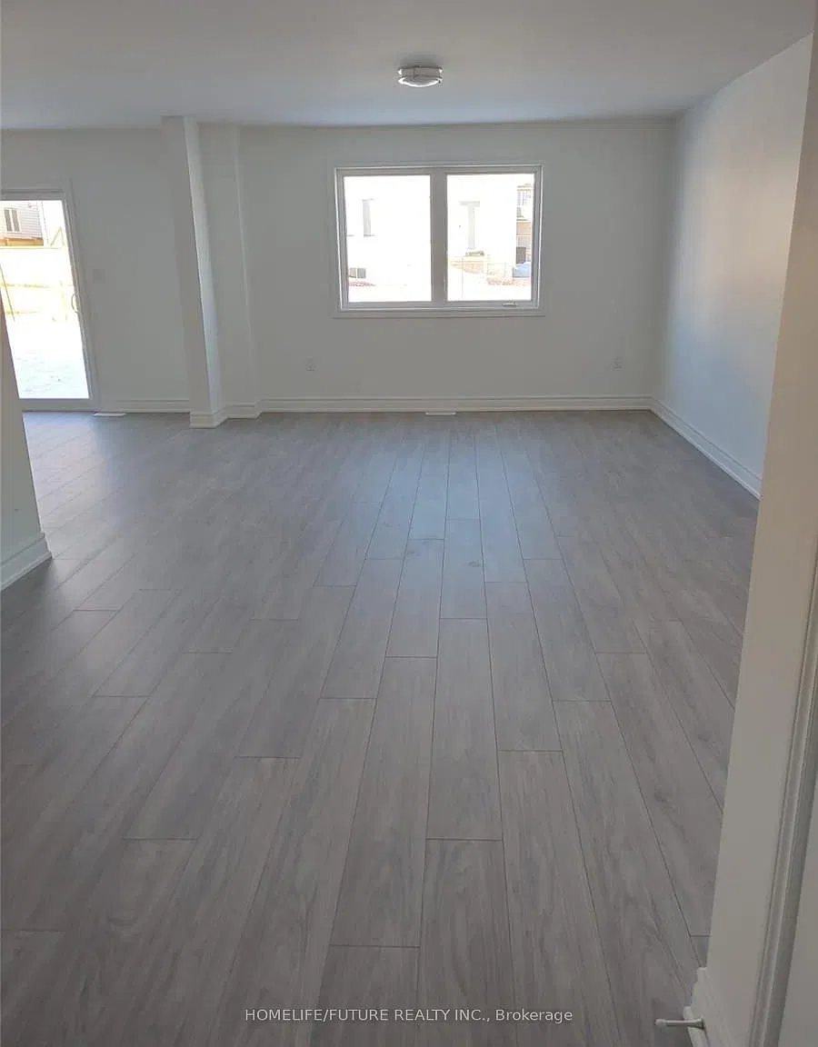 4 bed, $2,850 — Photo 2