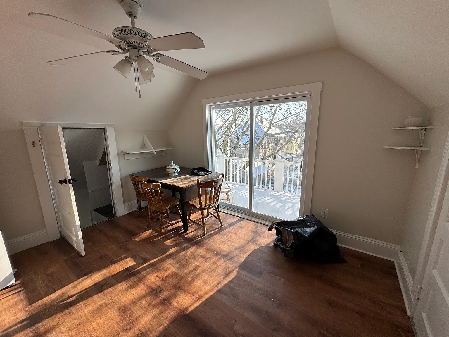 2 bed, 542 sqft, $2,200 — Photo 4